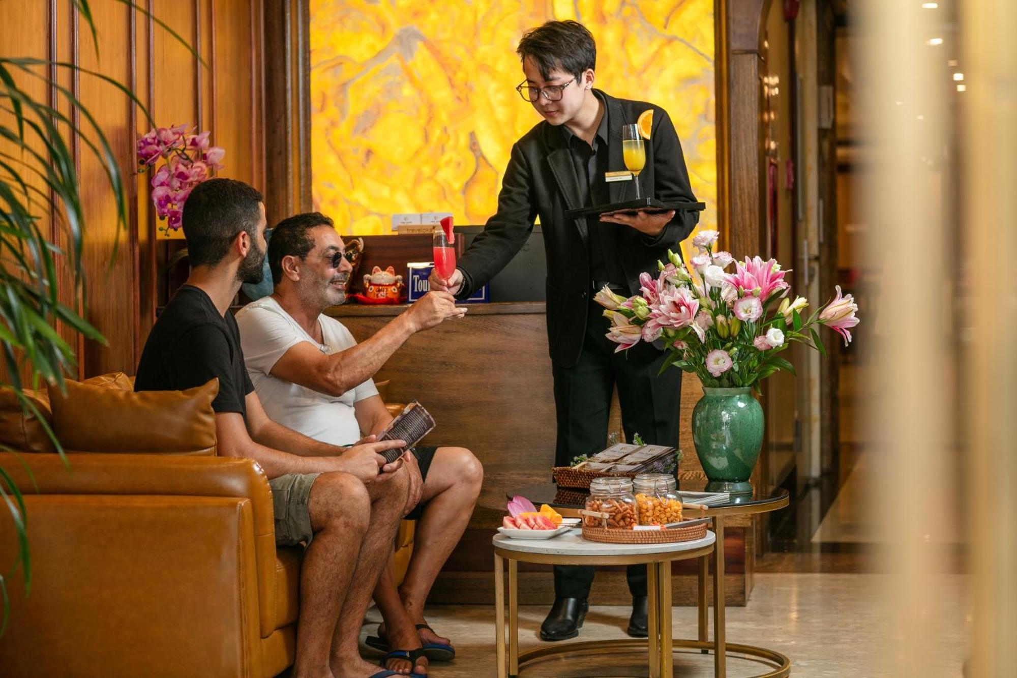 The West Hotel & Spa Hanoi Esterno foto