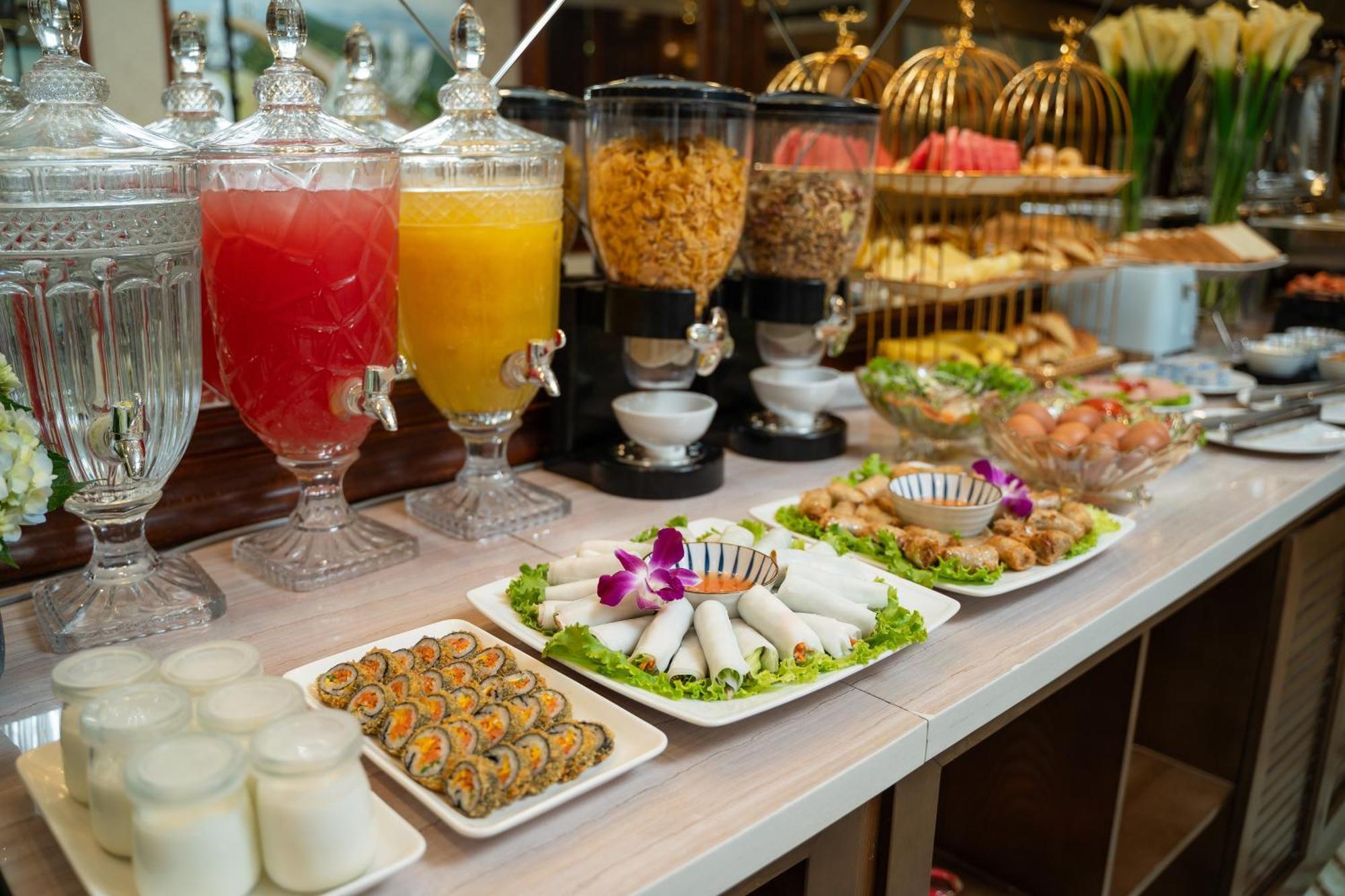 The West Hotel & Spa Hanoi Esterno foto