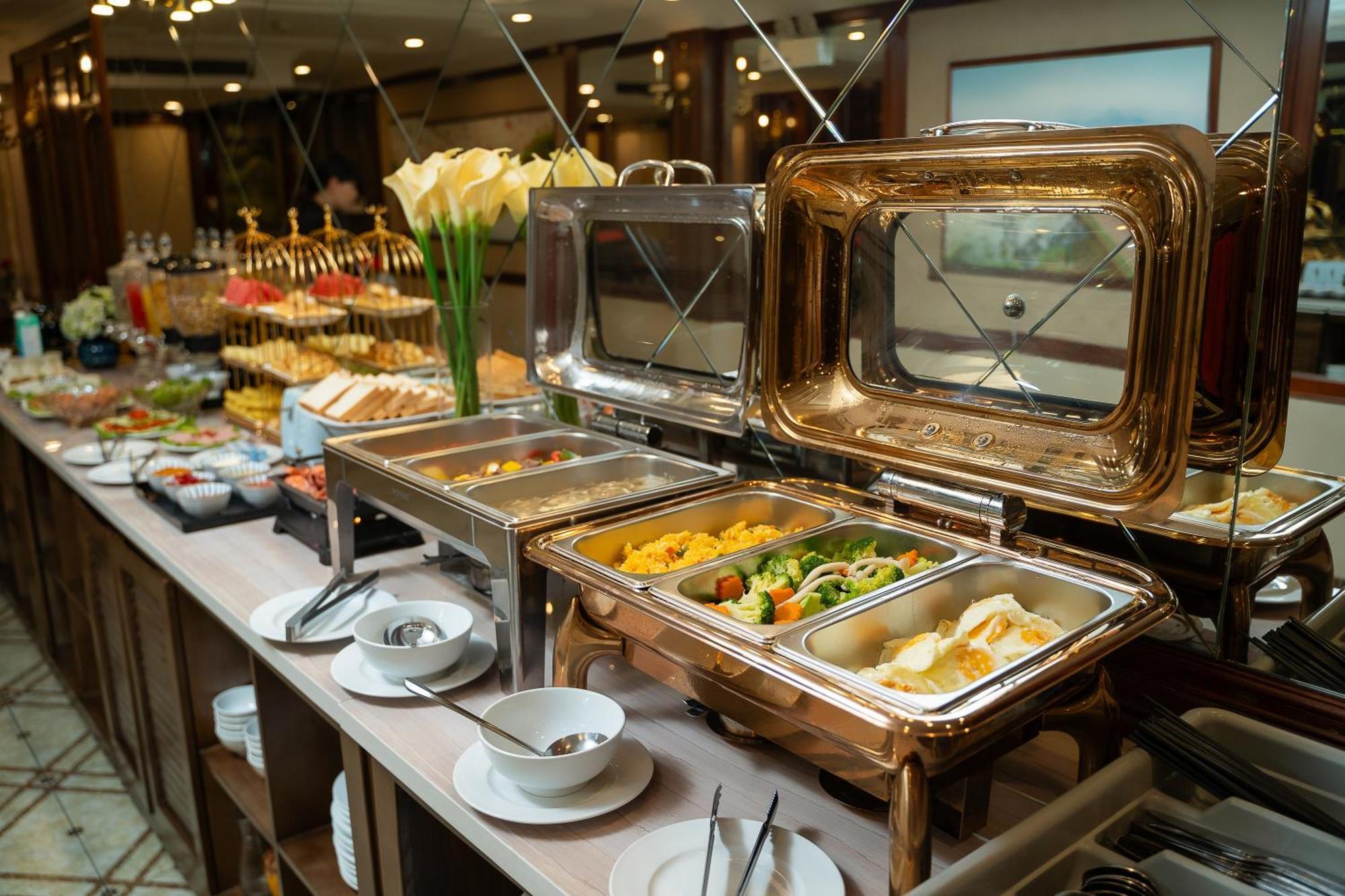 The West Hotel & Spa Hanoi Esterno foto